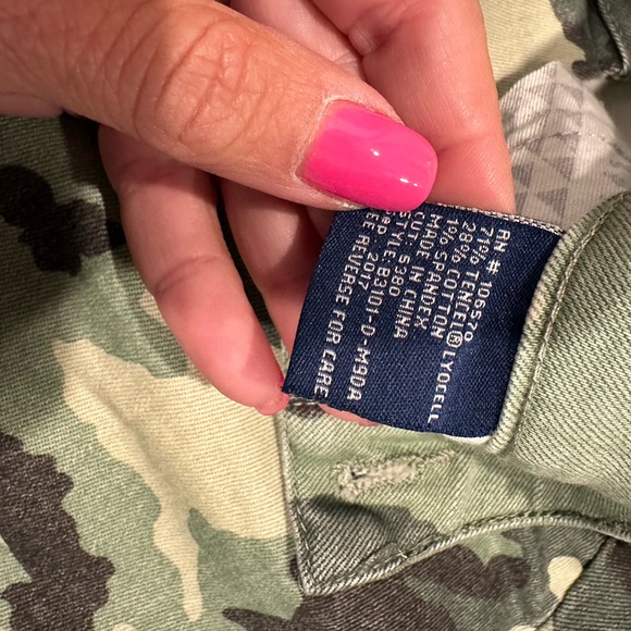 Tractr Blu High Rise Distressed Green Camo Skinny Jean Size 28 - Picture 16 of 16